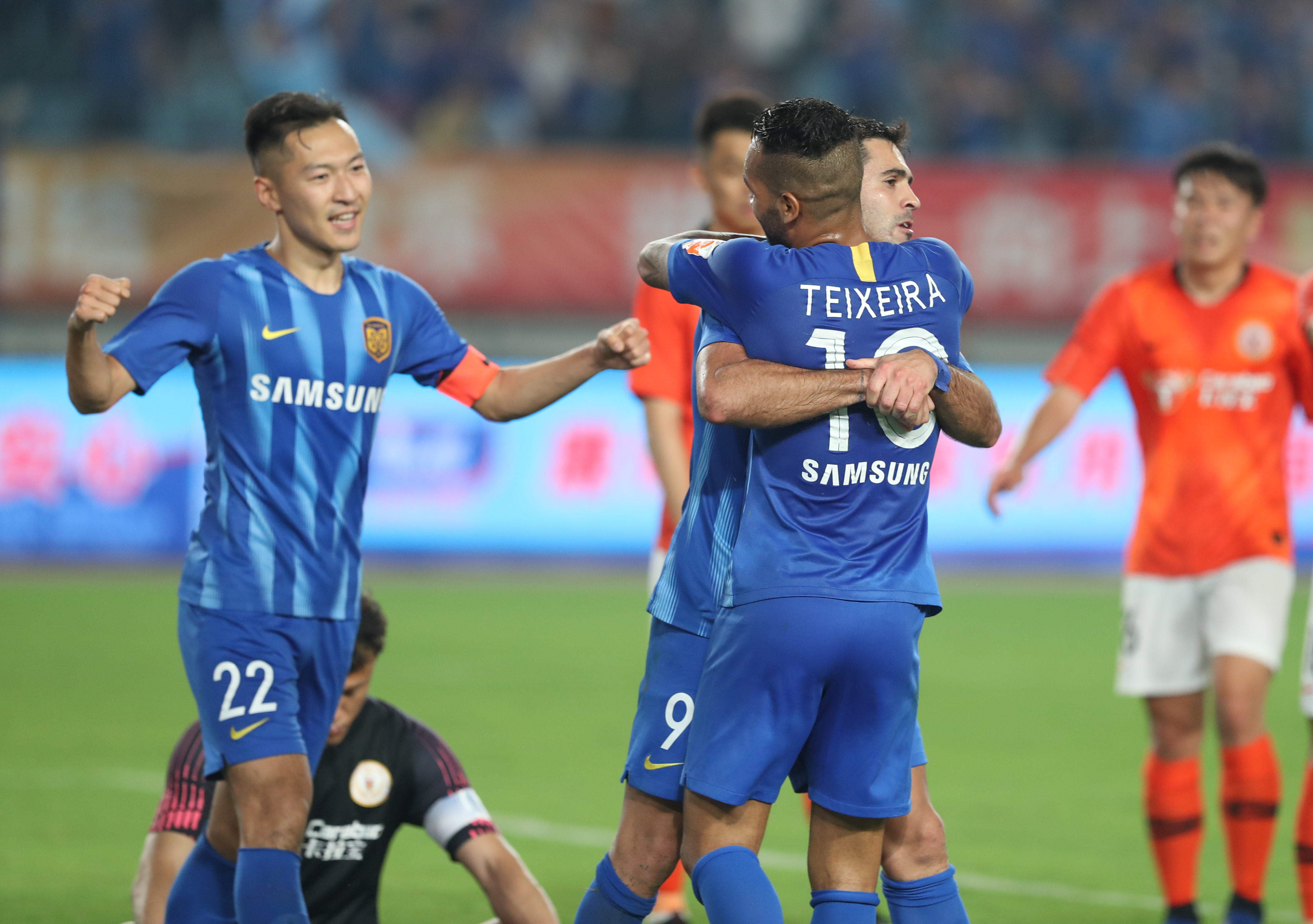 供了源源不 供了源源不