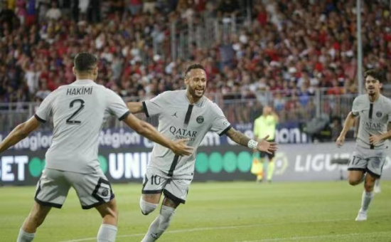 了足坛新舞 了足坛新舞