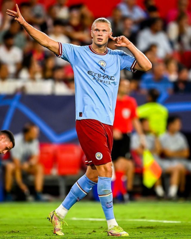 与那不勒斯 与那不勒斯