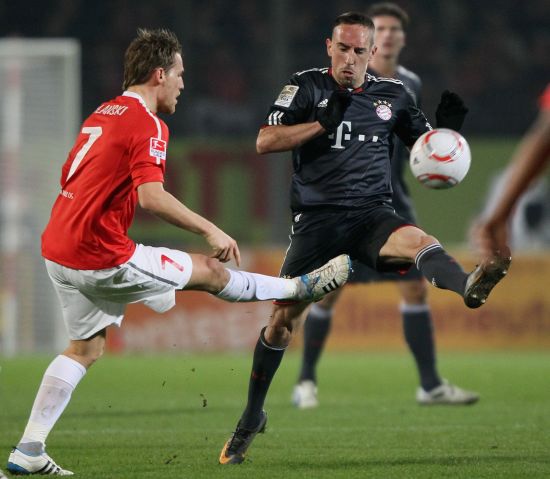 避免成为突 避免成为突